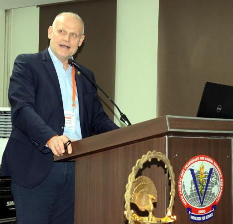 Prof. Klaus Osterrieder (TiHo Hannover)Addressing 